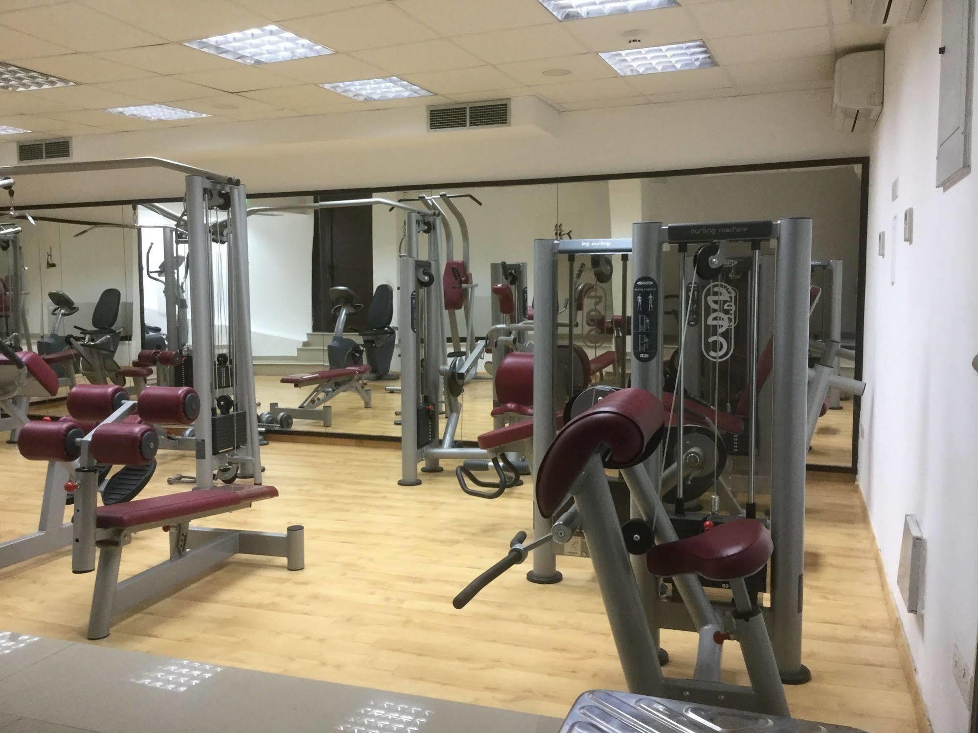 Royiatiko Hotel Nicosia Buitenkant foto